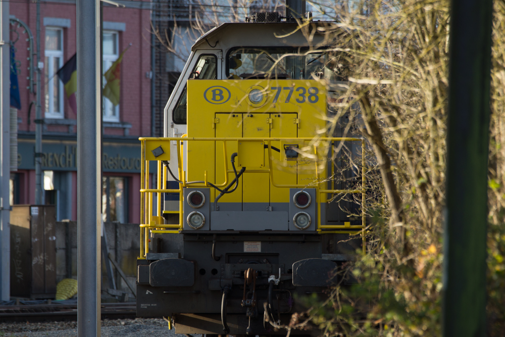 142053