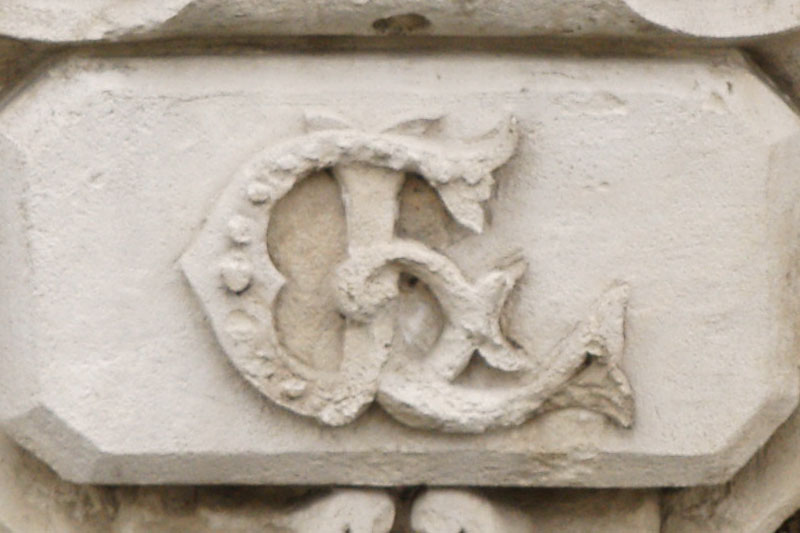 1582