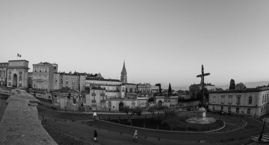 193041