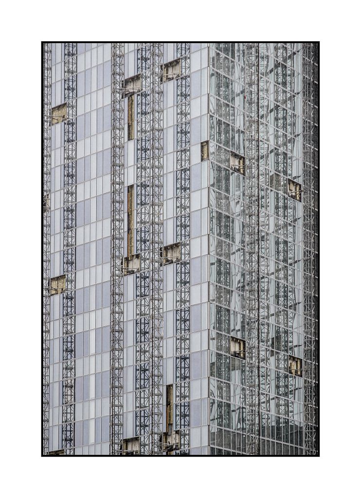 208630