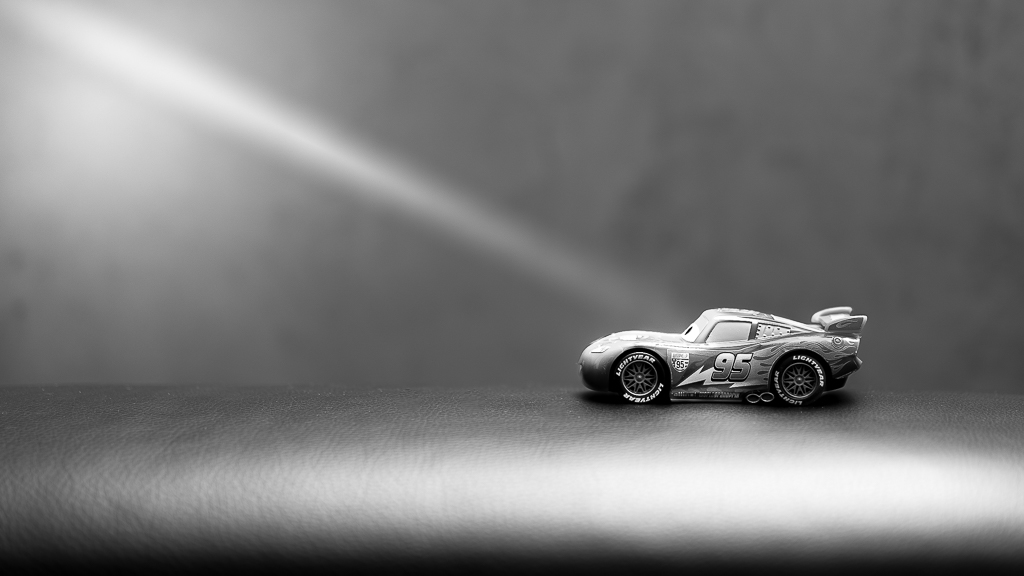 230273