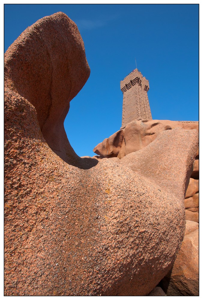 236923