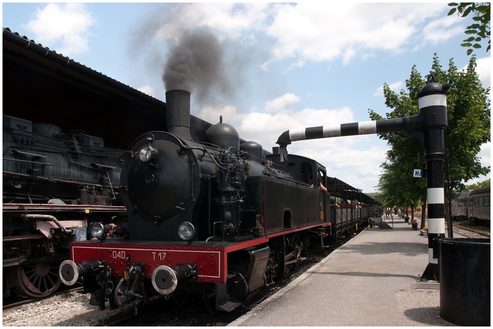 245312