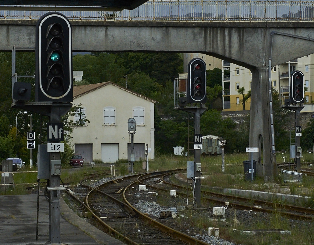 268183