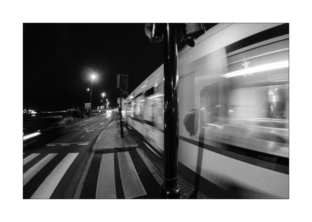 283044