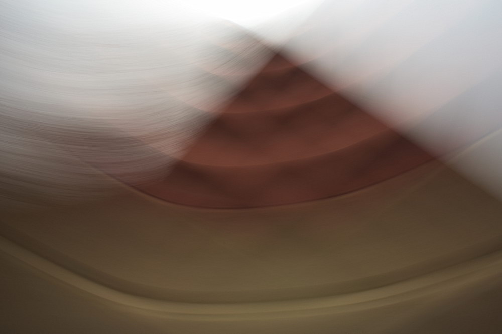 319503