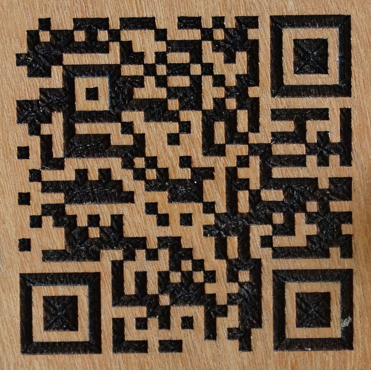 391898