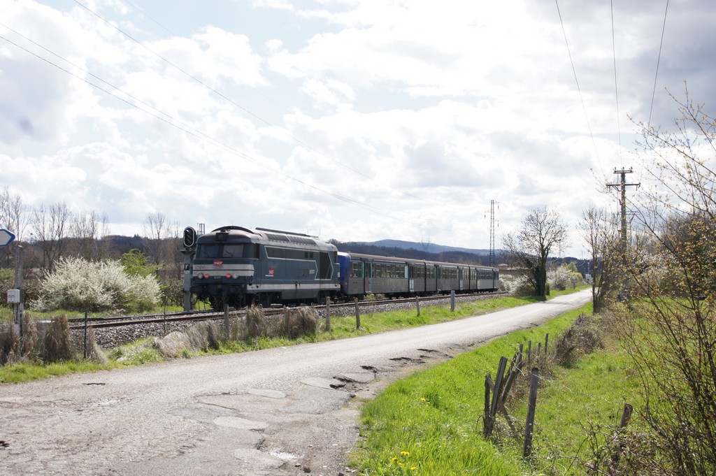 43688
