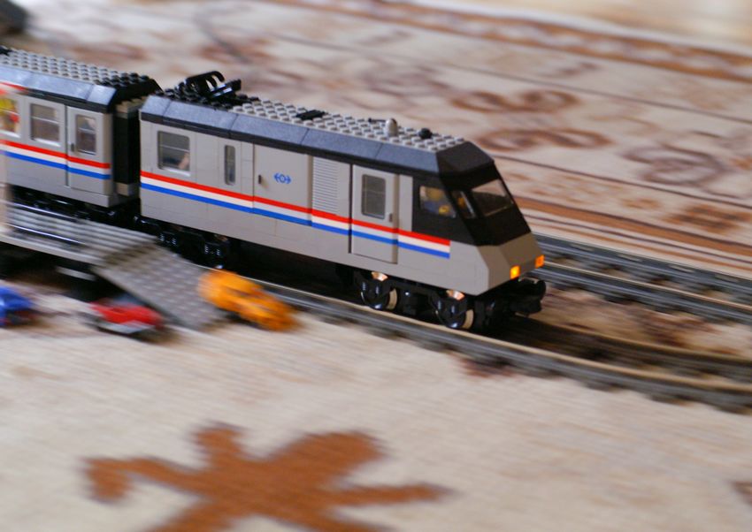 57823