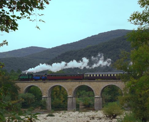 58161