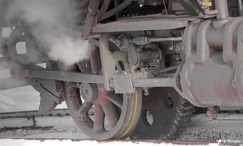 69640